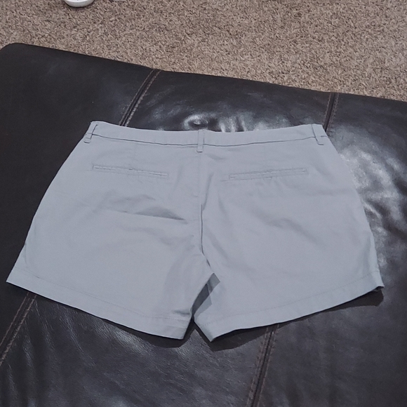 Comfortable shorts worn a handful of times. Washed in cold and hung up to dry. - Picture 2 of 2